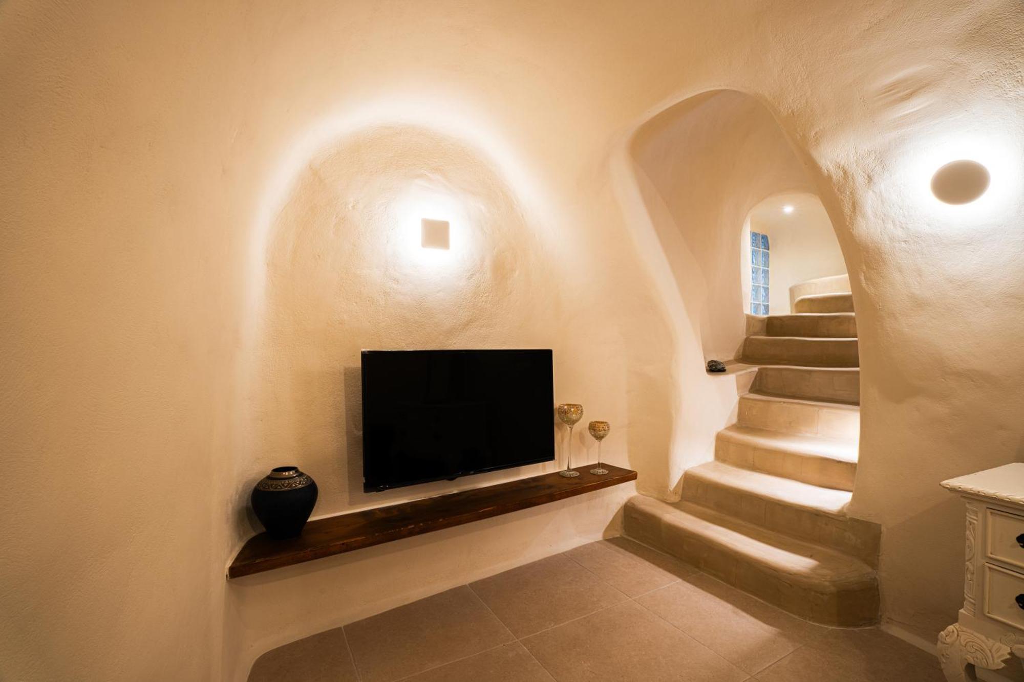 Approxi Cave: 2-Bedroom Retreat Exo Gonia Exterior foto